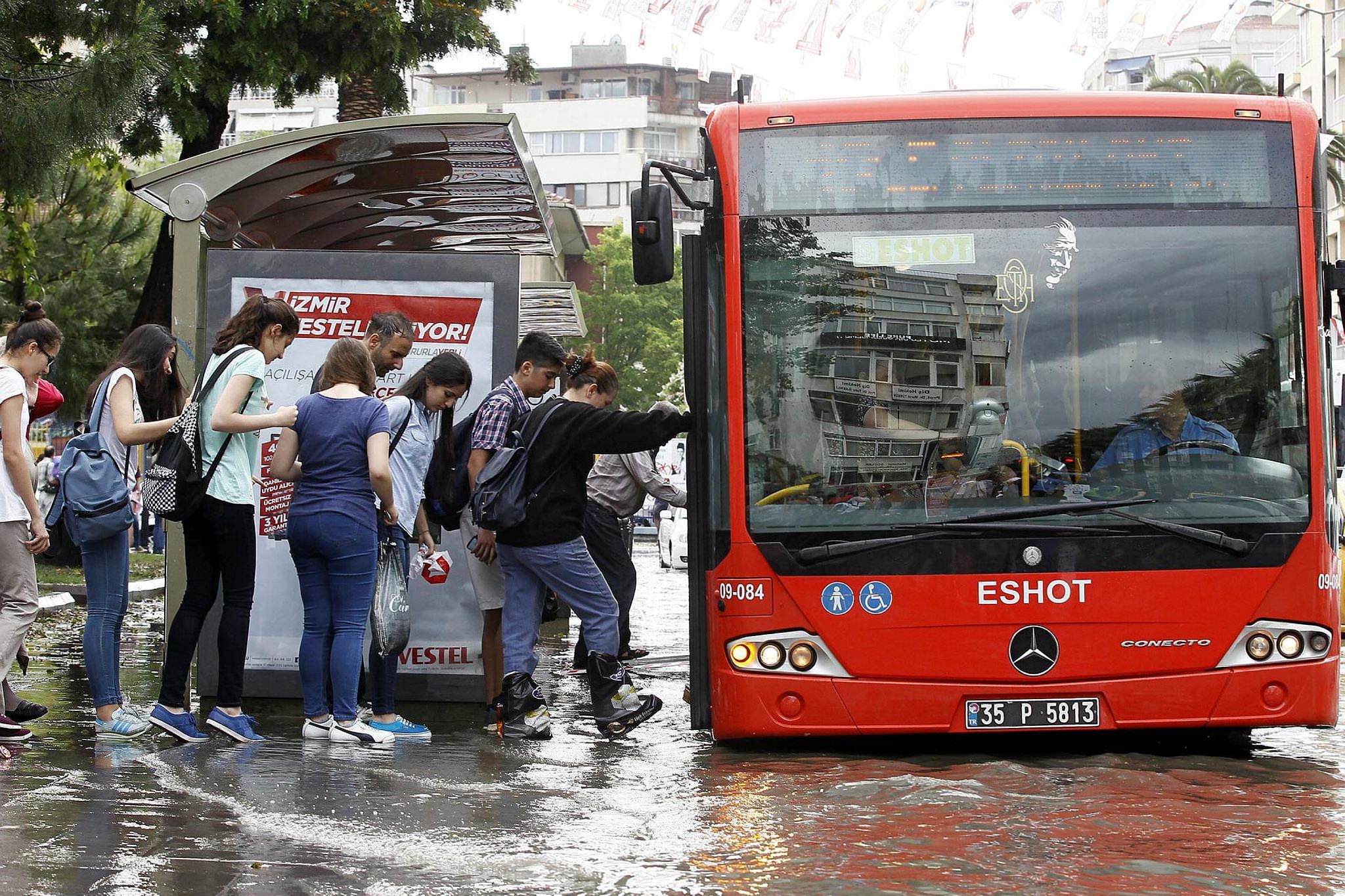 İzmir sele teslim!-2