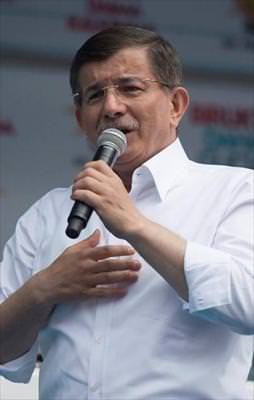 Vandallar yandı