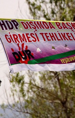 Çirkin HDP pankartına tepki