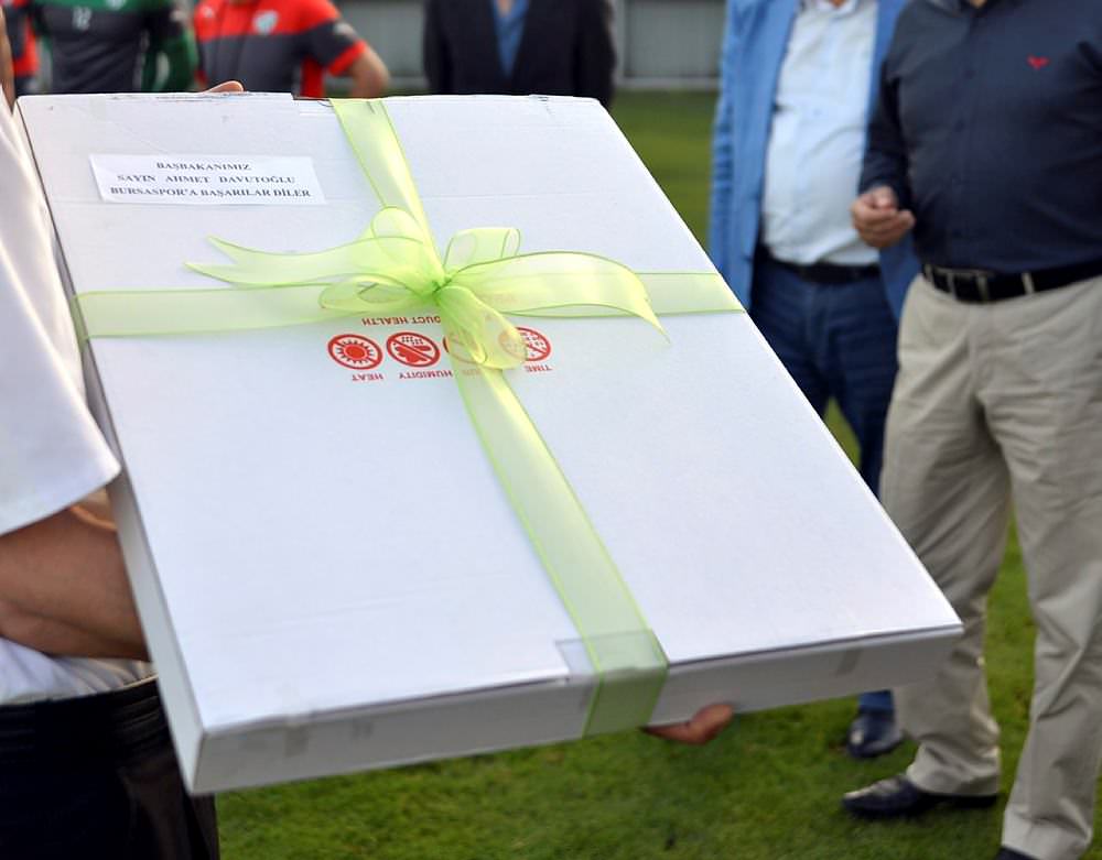 Başbakan'dan Bursaspor'a baklava jesti-1