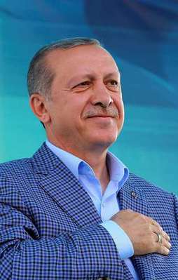 "Onların hayalleri bizim icraatlerimize erişemez"