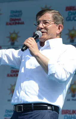 ''Türkiye'yi karış karış gezen tek partiyiz''