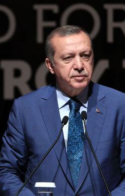 Erdoğan: Ya sen kimsin, haddini bil !
