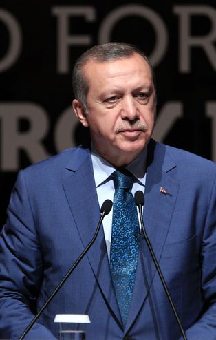 Erdoğan: Ya sen kimsin, haddini bil !