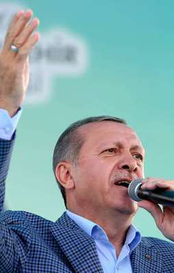 ''Medyanızla kimi ürküteceğinizi sanıyorsunuz''