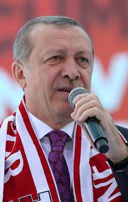 'Bir popstar çıkardılar hayırlı olsun'
