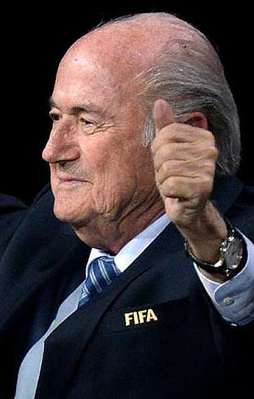 Blatter'e yolsuzluk tepkisi!