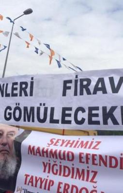 İsmailağa Cemaati kortej halinde geldi