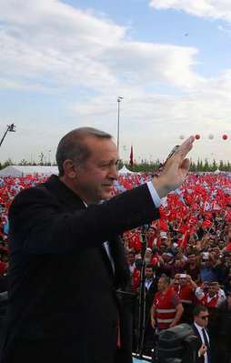 "İşte ordu işte komutan"