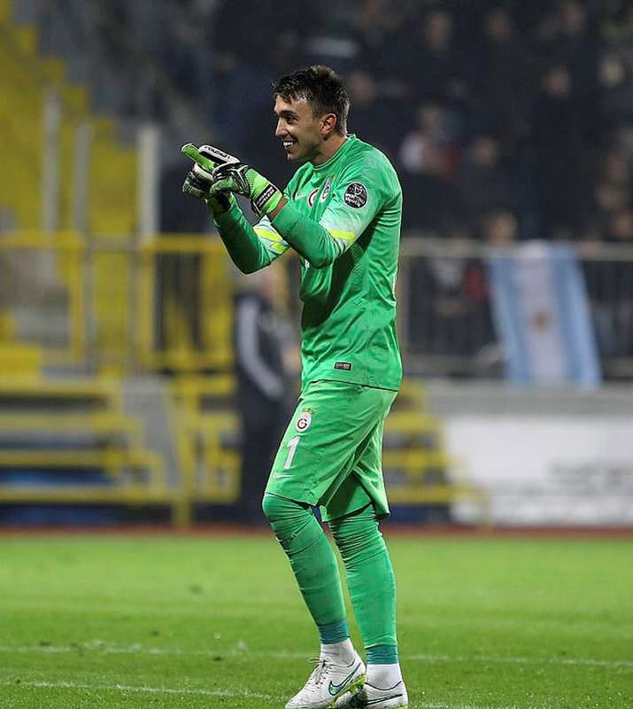 Muslera'ya 15 milyon Pound