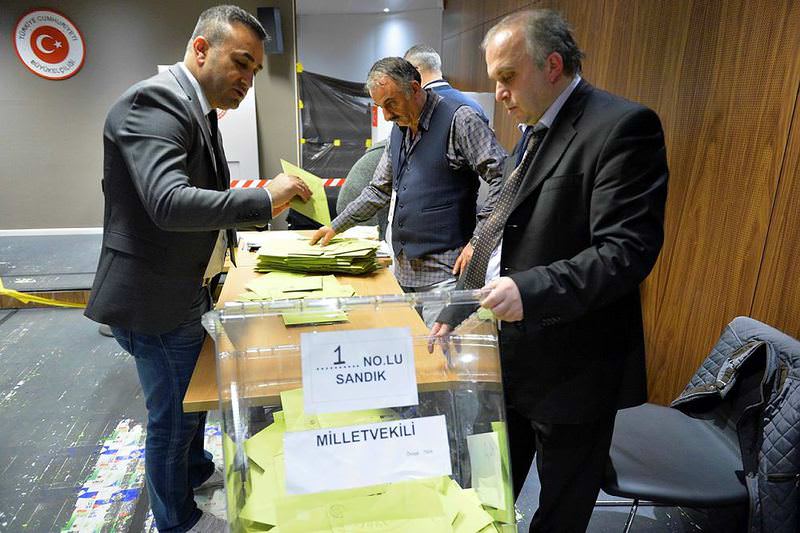 Gurbetçiler oylarını kullandı