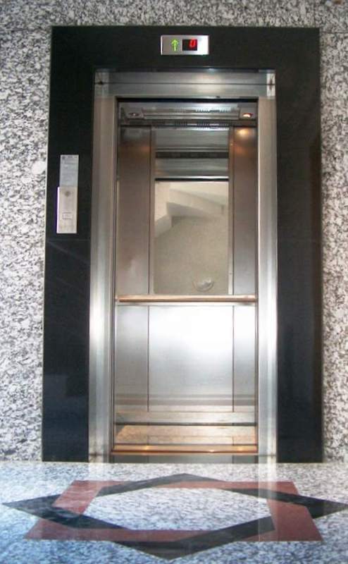 Asansörlere neden ayna konur?