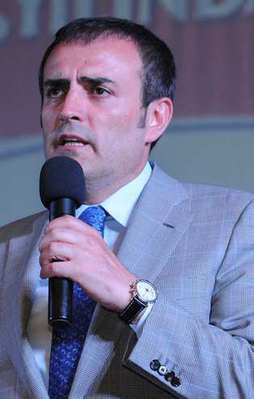 "Fetullah darbecinin önünde kuzu gibiydi"