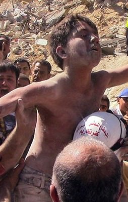 İdlib'de "vakum bombalı" saldırı: 20 ölü