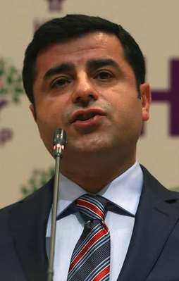 İki yüzlü Demirtaş!
