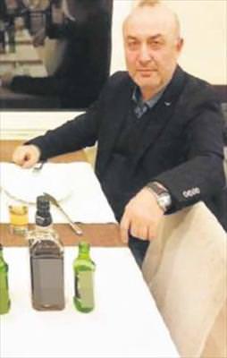 İçki masasında arkadaşını boğazladı