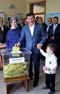 Başbakan Davutoğlu: Bir kişi gözaltına alındı