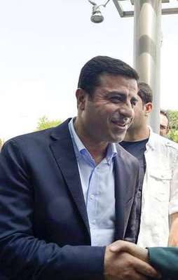 Pavey'den Demirtaş'a: Birlikte iyi salladık