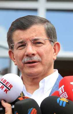 Başbakan Davutoğlu'ndan sürpriz