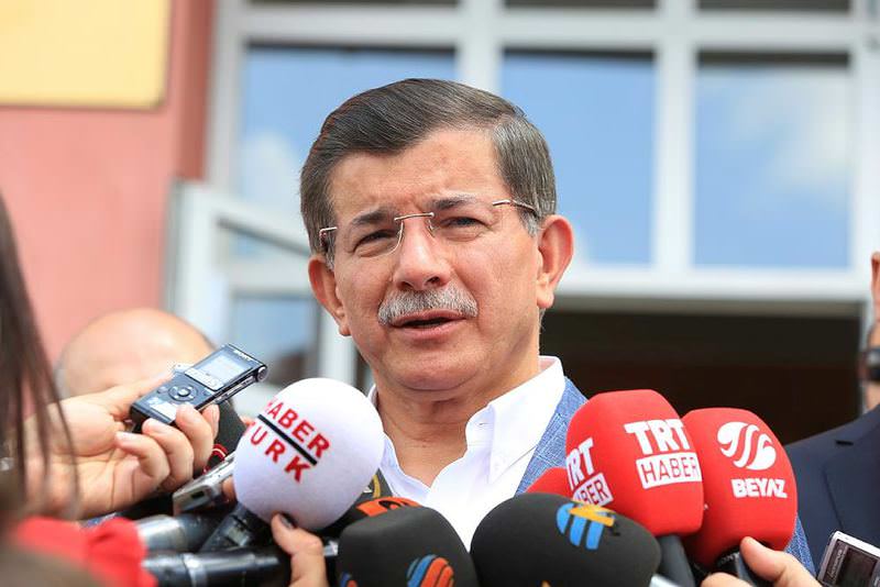 Başbakan Davutoğlu'ndan sürpriz