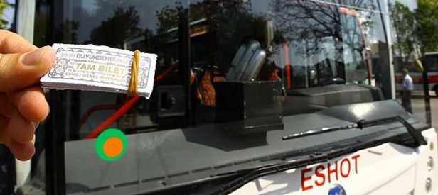 İzmir'de toplu ulaşımda kağıt bilet dönemi