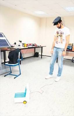 Kafa hareketiyle çalışan sandalye!