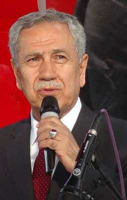 "Siyasette kırmızı çizgi olmaz"