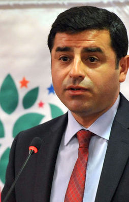 AB'den Demirtaş'a 'seçim' telefonu