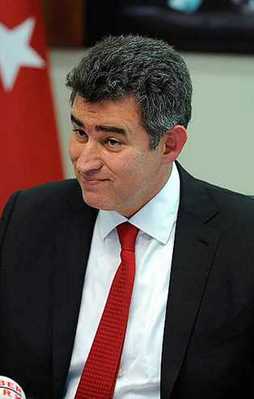 Metin Feyzioğlu'na bir darbe daha