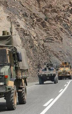 Siirt'e askeri konvoya saldırı
