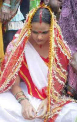 Bu kızın kocasını görünce şok olacaksınız!