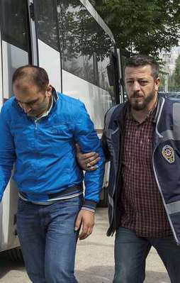 Hepsi aynı dershane ve şirket çalışanları!