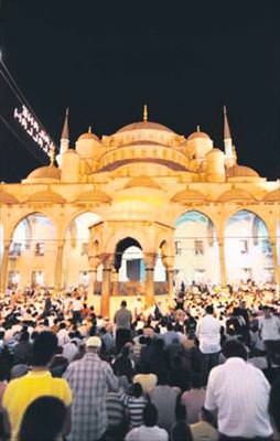 İlk teravih coşkusu