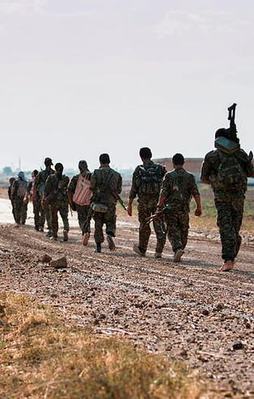 PYD halkı böyle tehdit ediyor