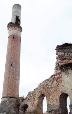 Tarihi camiye alçak saldırı
