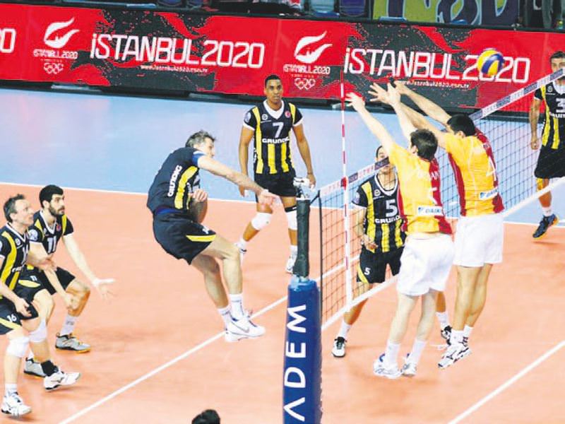 Voleybolda şok gençlerle devam
