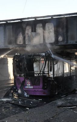 İETT otobüsünde şiddetli patlama!