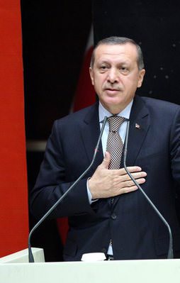 Siyasiler çözemezse  millet çözer
