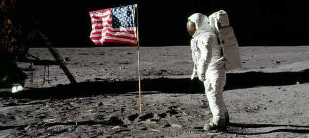 Rusya: Ay'a inişin gerçekliği araştırılsın