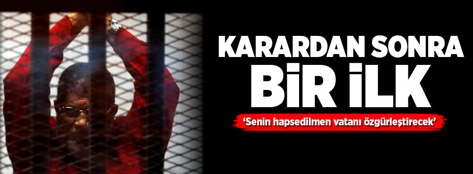 Mursi ilk kez idam mahkumu kıyafetiyle!