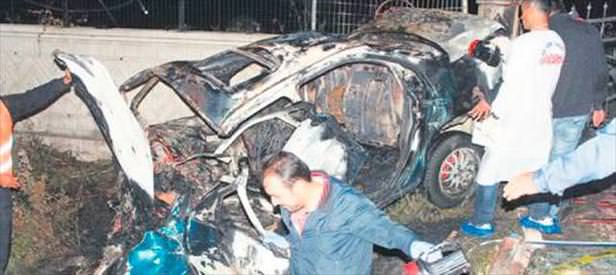 Araç içinde yandı