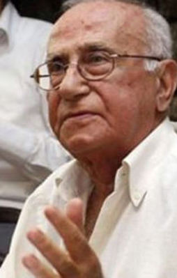 Cüneyt Arcayürek hayatını kaybetti