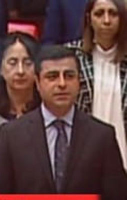 HDP'li vekiller İstiklal Marşı'nı okumadı