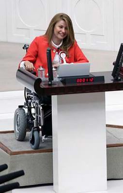 Önce besmele ardından yemin