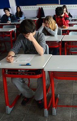 Özel okulların kayıt takvimi iptal edildi