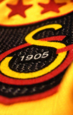 Ve Galatasaray imzayı attırdı