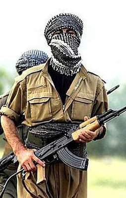 PKK kışlaya saldırdı