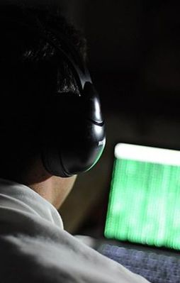 Usulsüz dinleme iddianamesi kabul edildi