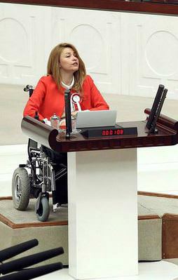 Besmele meclis tutanaklarına geçmedi