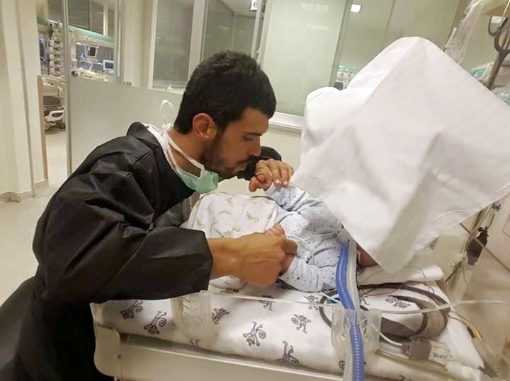 Kenan Sofuoğlu: Bebeğim uyanamıyor dua edin